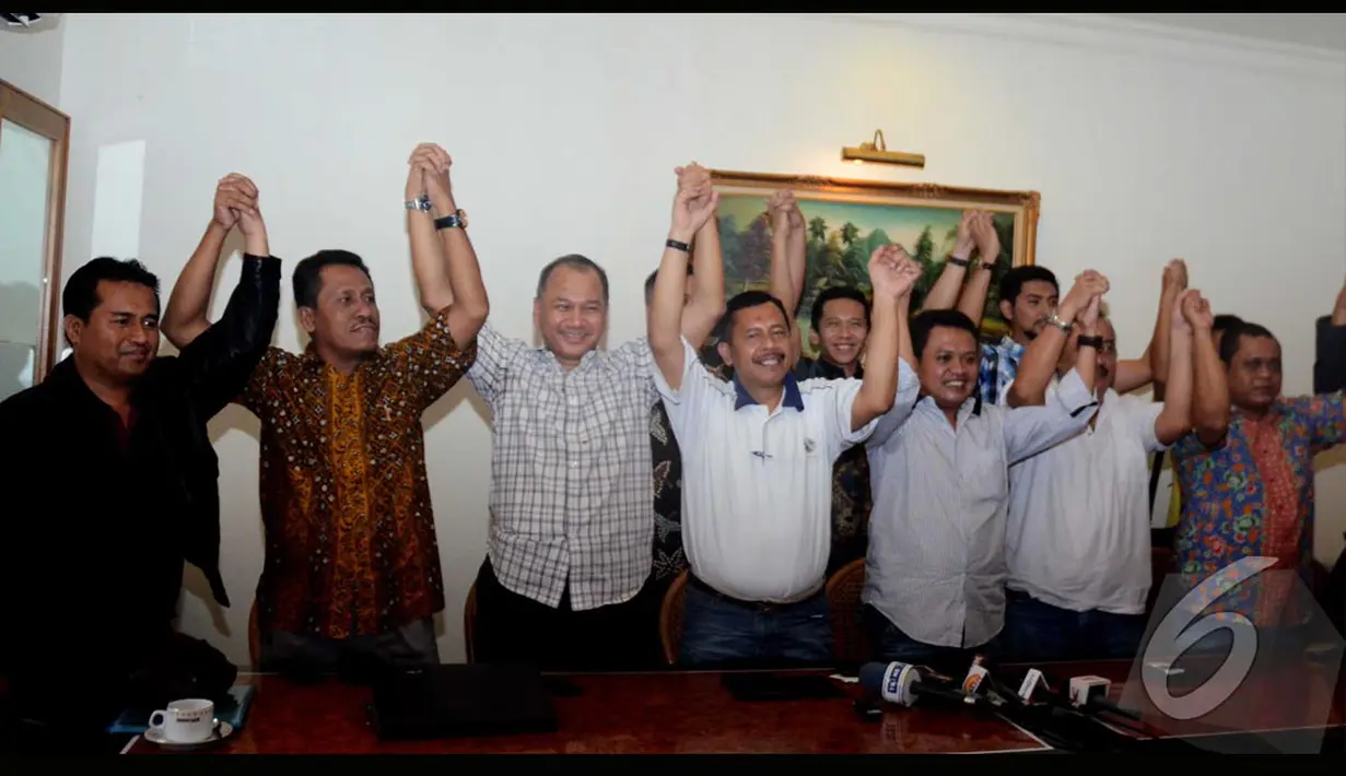 Pimpinan Trikarya Partai Golkar secara tegas menolak pemecatan Agung Laksono sebagai Wakil Ketua Umum DPP Partai Golkar, Jakarta, Minggu (10/8/2014) (Liputan6.com/Andrian M Tunay)