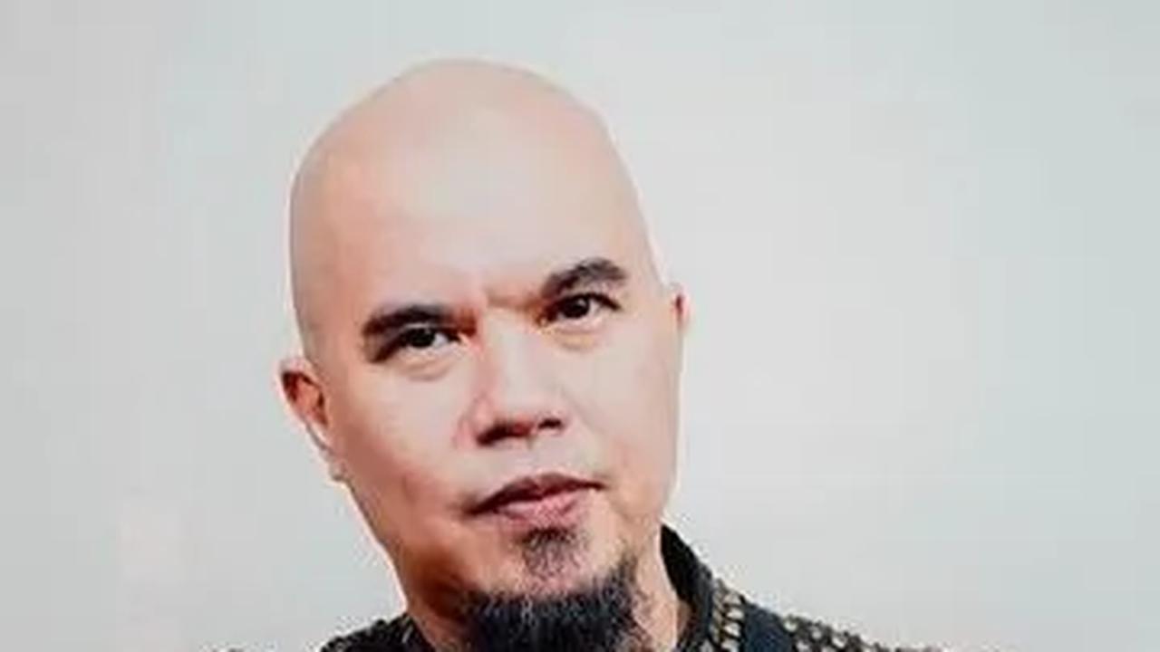 Ahmad Dhani Punya Villa Unik Penuh Perabotan Kuno, Penampakannya Berasa di Rumah Lawas