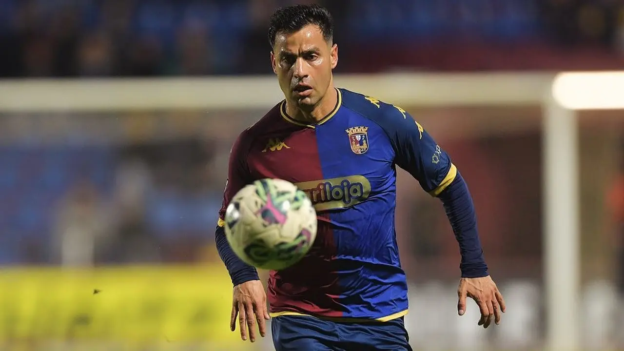 Jorge Correa - Malut United