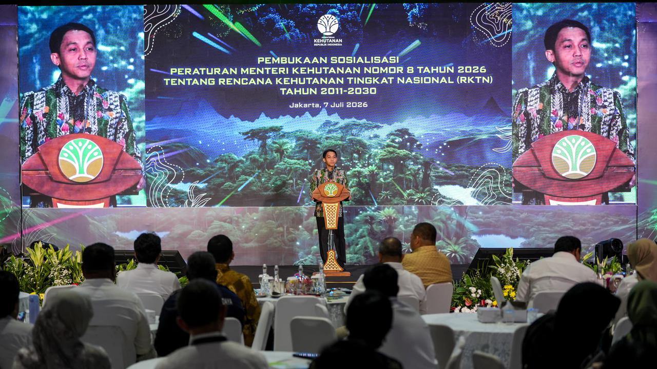 Menhut Raja Antoni Tegaskan Hutan Jadi Mesin Pertumbuhan Ekonomi Baru Berbasis Green Growth