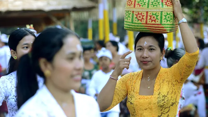 Umat Hindu Bali Rayakan Hari Suci Galungan