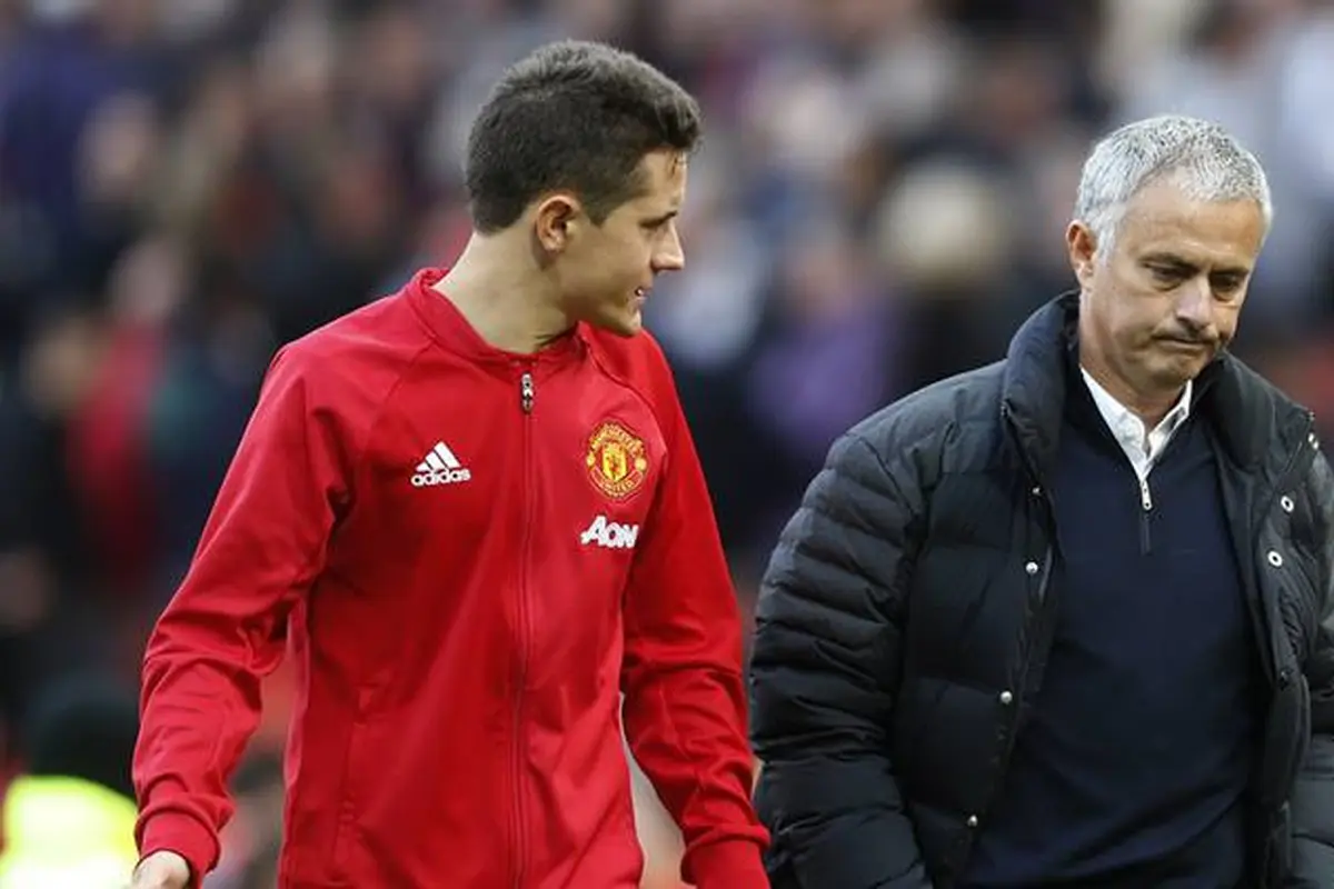 Ander Herrera dan Jose Mourinho