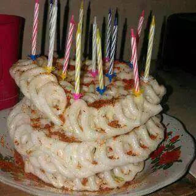 8 Potret Kocak Orang Menikmati Kerupuk Ini Bikin Heran