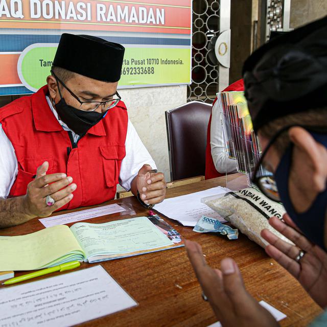 Doa Zakat Fitrah Untuk Diri Sendiri Dan Keluarga Lengkap Dengan Bacaan Latin Dan Artinya Citizen6 Liputan6 