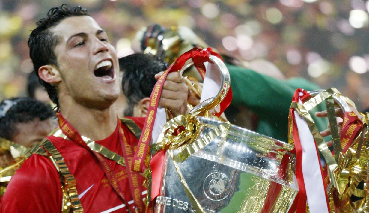 Crsitiano Ronaldo telah mempersembahkan banyak gelar juara bergengsi termasuk tiga titel Liga Inggris, satu Liga Champions, dan Piala FA. (AFP/Adrian Dennis)