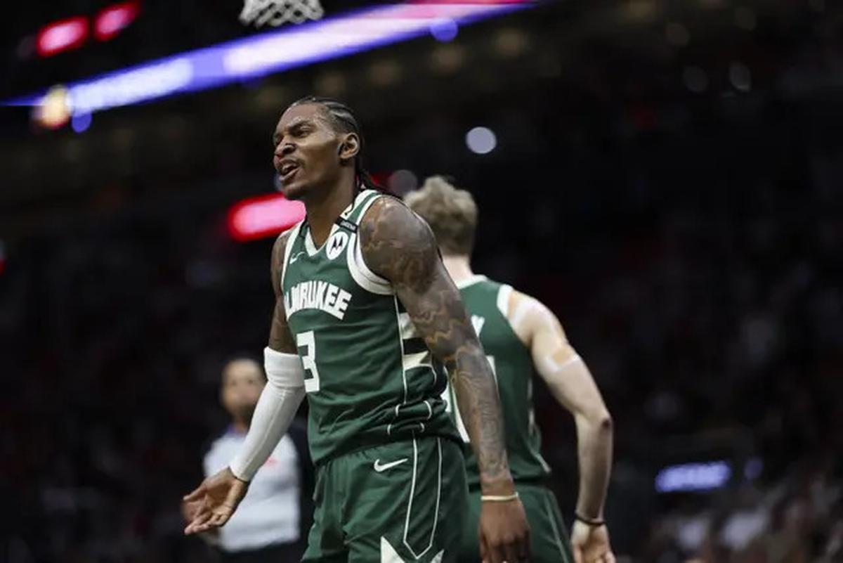 Milwaukee Bucks Amankan Tiket Playoff Terakhir dari Wilayah Timur