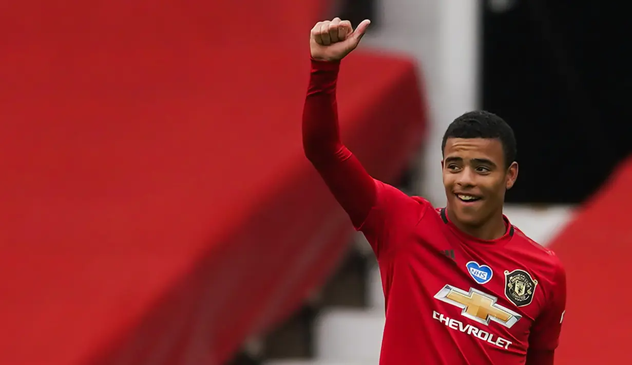 6. Mason Greenwood (Manchester United) - Mason Greenwood mampu tampil apik dan menunjukan kualitas permainannya bersama Manchester United. Mason Greenwood tercatat sebagai pemain berusia 18 tahun yang sanggup cetak 10 gol di satu musim Premier League. (AFP/Dave Thompson/pool)
