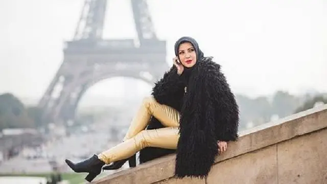 [Bintang] Tampilan Quirky Chic Ratna Galih Saat OOTD Ini Super Cool