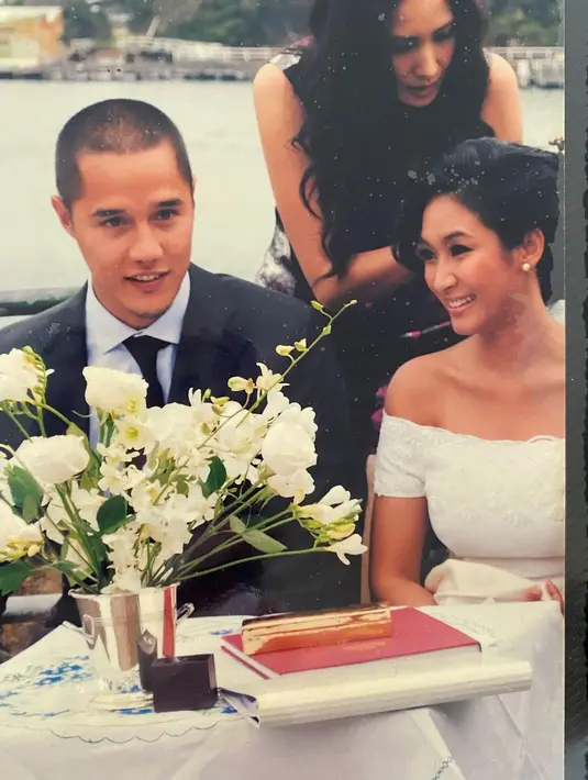 "13 years and counting…. ❤️," tulis happysalma dalam unggahan 18 September 2023. [Instagram/happysalma]