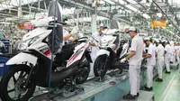 Honda BeAT FI tercatat sebagai penyumbang terbesar di segmen skutik dengan angka penjualan 202.956 unit