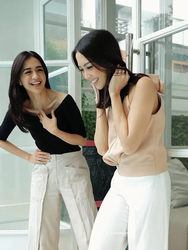 Persahabatan Ririn Dwi Ariyanti dan Agla Artalidia (sumber: instagram/@aglaartalidia)