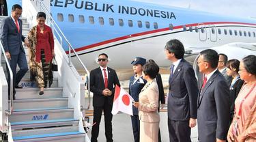 6 Model Kebaya Iriana Saat Mendampingi Jokowi Bertugas