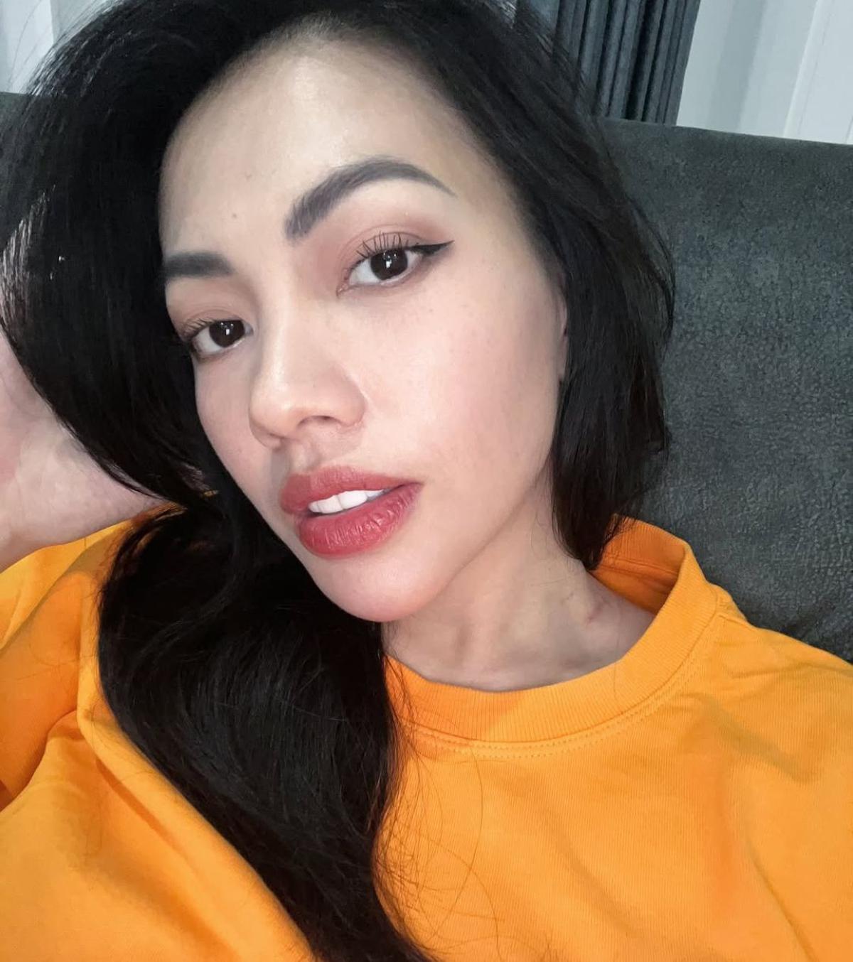 5 Potret Selfie Kezia Karamoy yang Memikat, Netizen Terpukau dengan Berbagai Ekspresinya