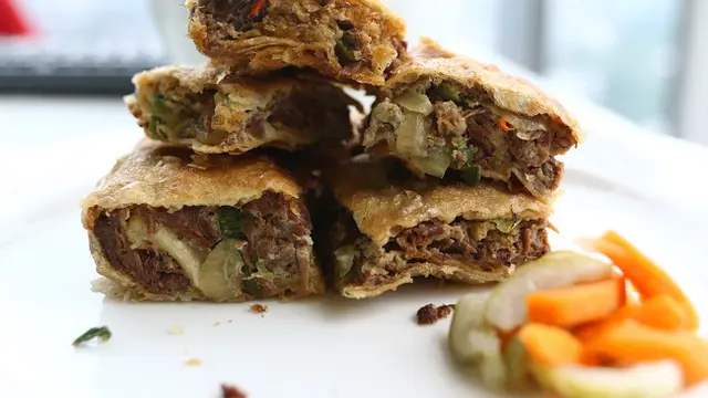 Sajian Anti Mainstream, Martabak Telur Petai, Jengkol,dan Gudeg