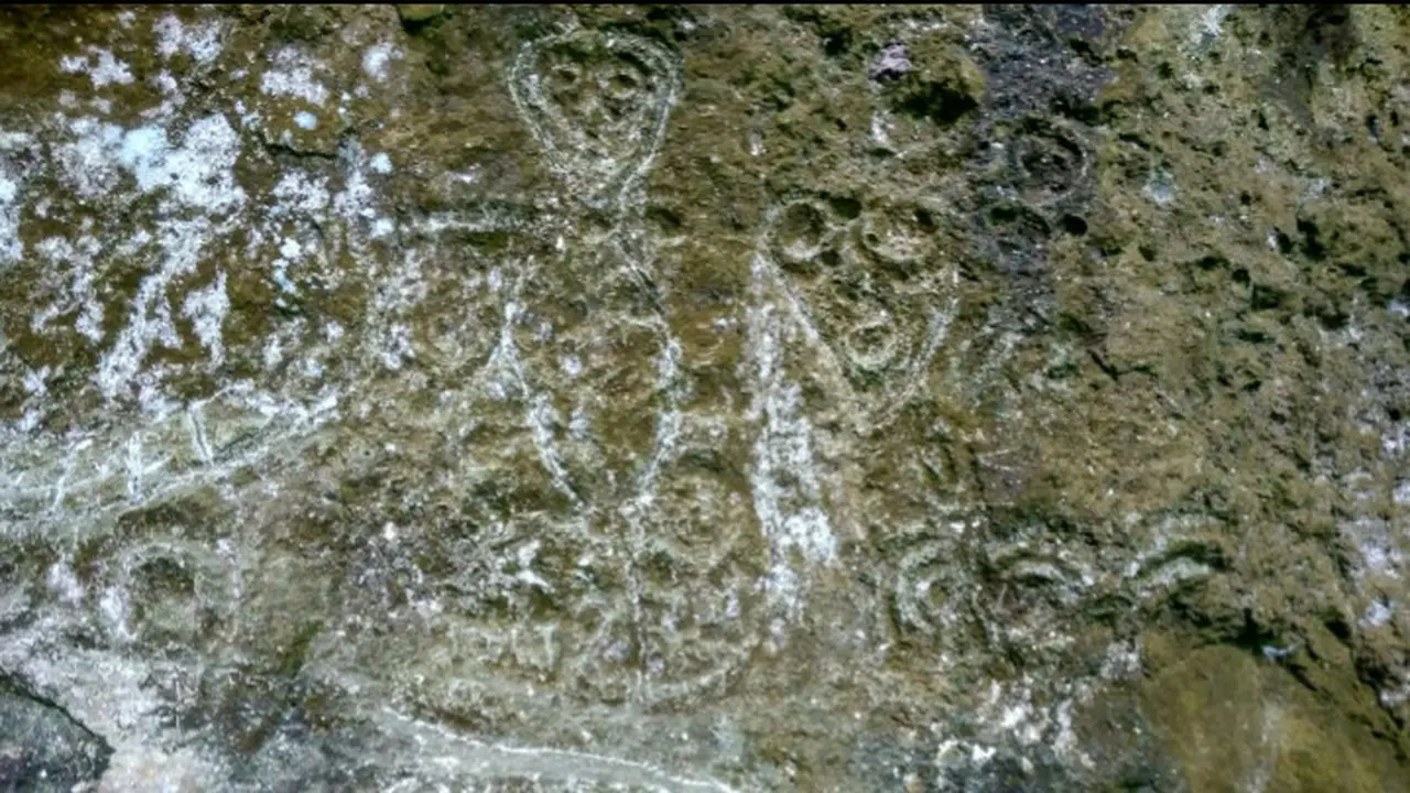 Penemuan ukiran kuno di dinding batu Lembata, NTT