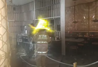 Kebakaran di lantai 2 gedung Mall AEON Tanjung Barat, Jagakarsa, Jakarta Selatan. (Dok. Istimewa)