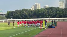 Sesi latihan Timnas Indonesia U-23 jelang Piala AFF U-23 2025 di Stadion Madya, Gelora Bung Karno, Jakarta, Senin (23/6/2025). (Bola.com/Hery Kurniawan).