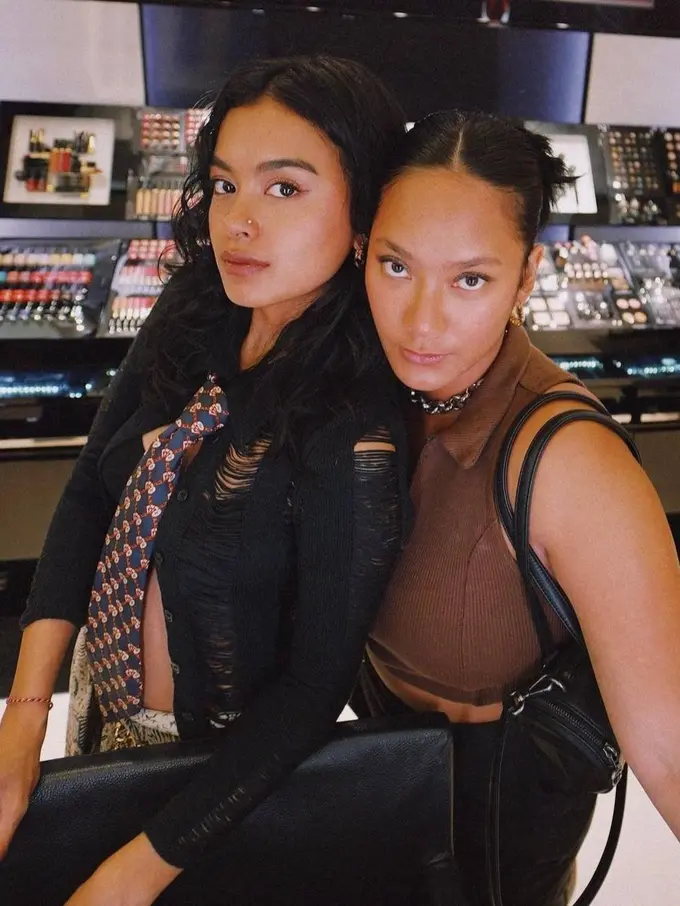 Eva dan Tara