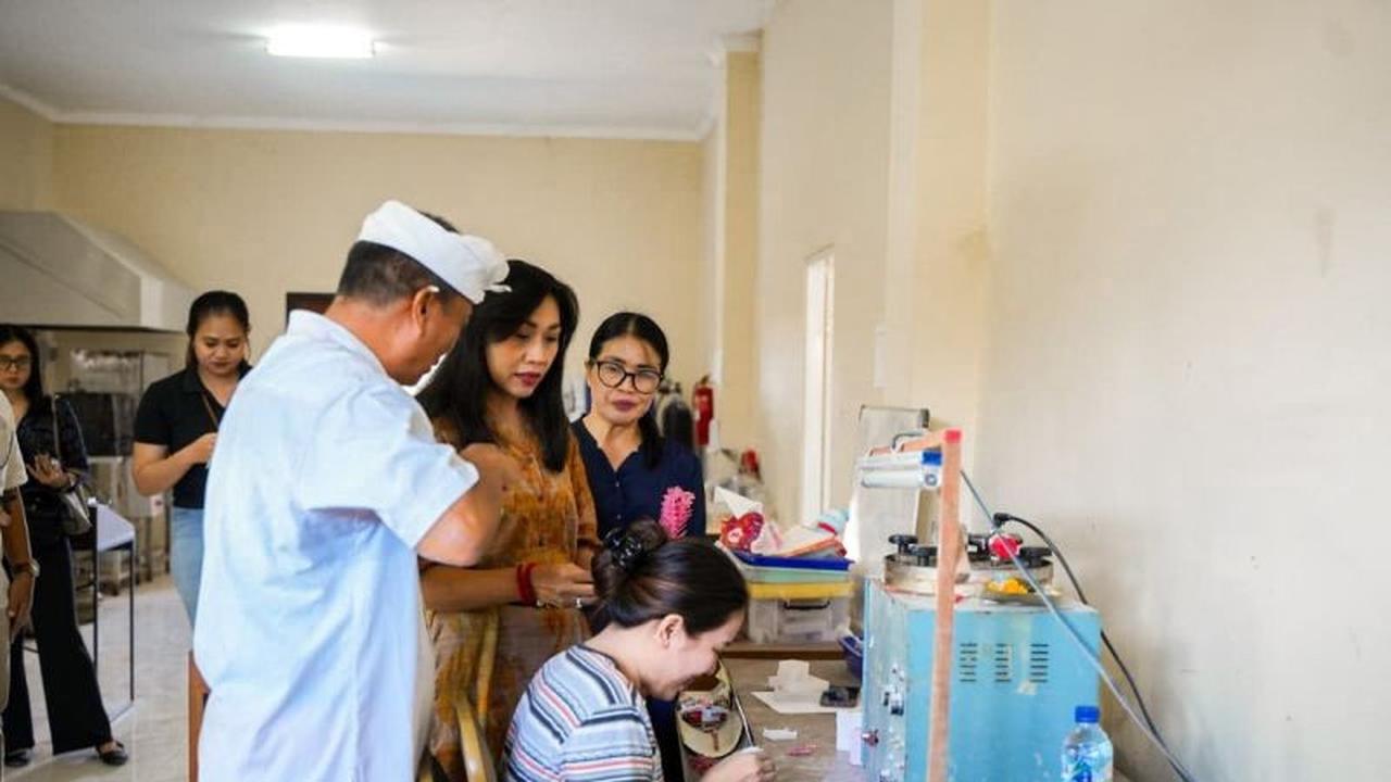 Dekranasda Gianyar Tingkatkan Daya Saing Produk Perak dan Fesyen UMKM Lokal