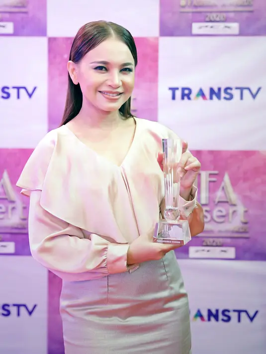 Rossa (Bambang E Ros/Fimela.com)