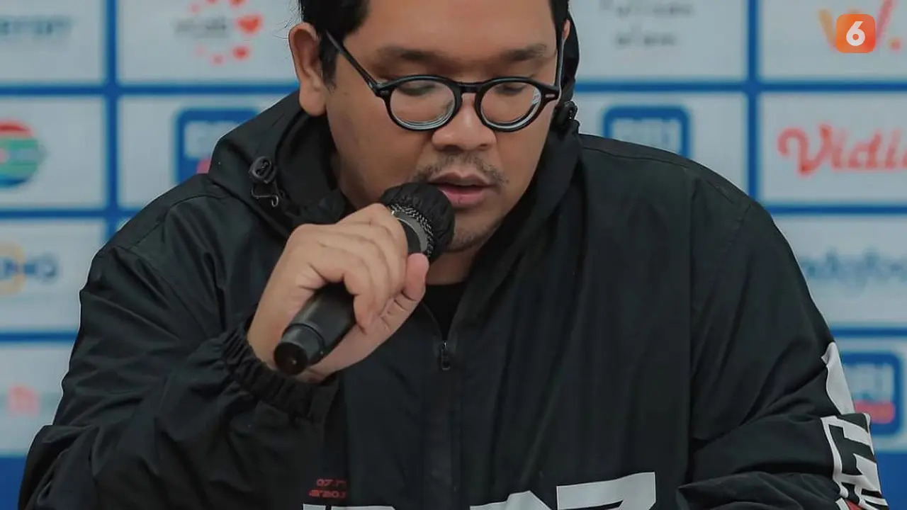 Media Officier Persis Solo, Bryan Barcelona