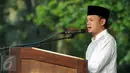 Walikota Bogor, Bima Arya menyampaikan sambutan jelang melaksanakan Salat Idul Fitri 1437 H di Kebun Raya Bogor, Rabu (6/7). Tahun ini, Pemkot Bogor menyelenggarakan Salat Id yang dipusatkan di Kebun Raya. (Liputan6.com/Helmi Fithriansyah) 