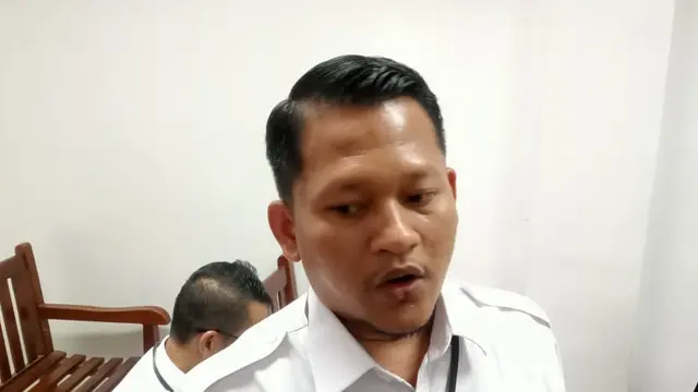 Hotman Parulian koordinator Pelaksana lapangan Komisi Yudisial usai memantau persidangan  aksi bela Rempang di PN Batam. (Foto: Liputan6.com/ajang Nurdin)
