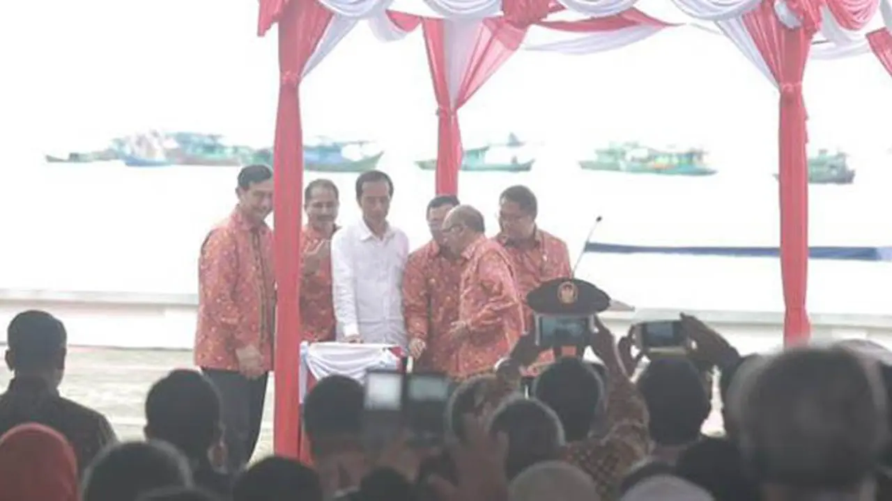 Pesan Presiden Jokowi Saat Resmikan Sail Selat Karimata 2016