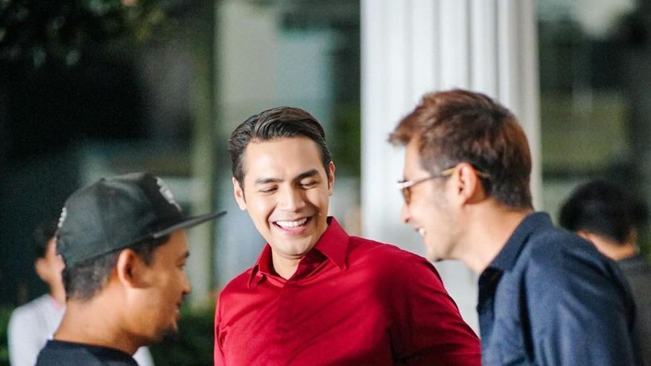 Debut TERTAWAN HATI pada 22 Januari 2024 mencuri perhatian pemirsa sejak awal.&nbsp;