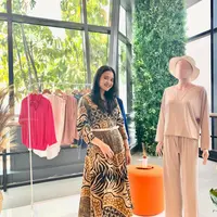 Bolak balik gagal bangun usaha, perempuan asal Solo ini kini sukses ekspor fashion ke 4 negara. (Dok/Fimela.com/Hilda Irach).