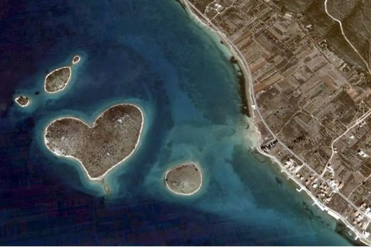 Kebesaran Tuhan, 5 Pulau di Dunia Ini Berbentuk Hati