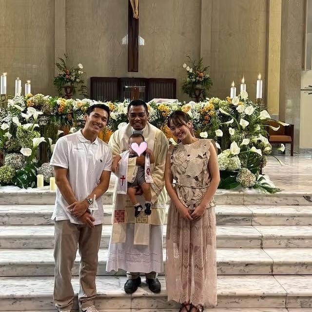 6 Potret Baby Jayden Anak Jonatan Christie dan Shanju Dibaptis,