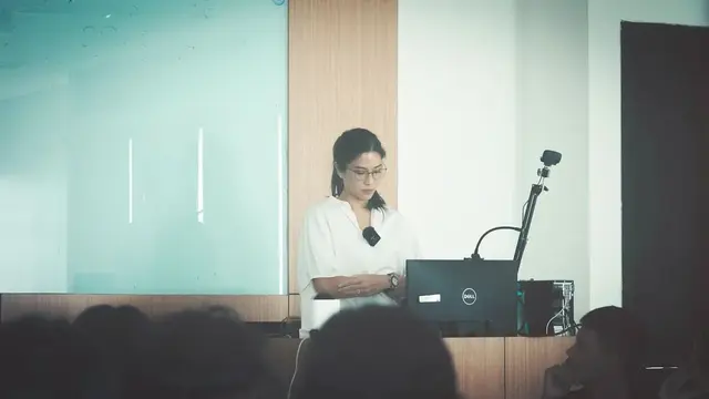 Sebut Enggak Pelit Nilai, Ini 7 Potret Dian Sastro Jadi Dosen di Vokasi UI