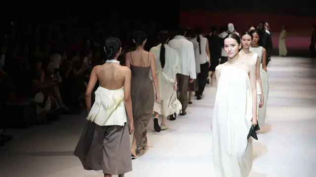 Jennifer Bachdim dan Patricia Gouw Tampil di JFW 2027, Buktikan Perempuan Bisa Terus Bersinar di Setiap Usia