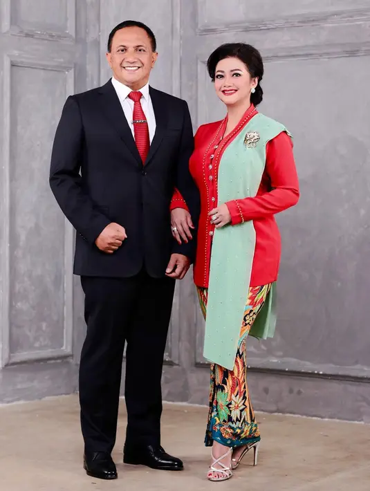 (Instagram/bellasaphiraofficial)