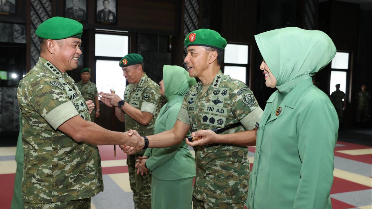 FOTO: Pangdam Jaya dan Pangkogabwilhan III Resmi Naik Pangkat Jadi Letjen