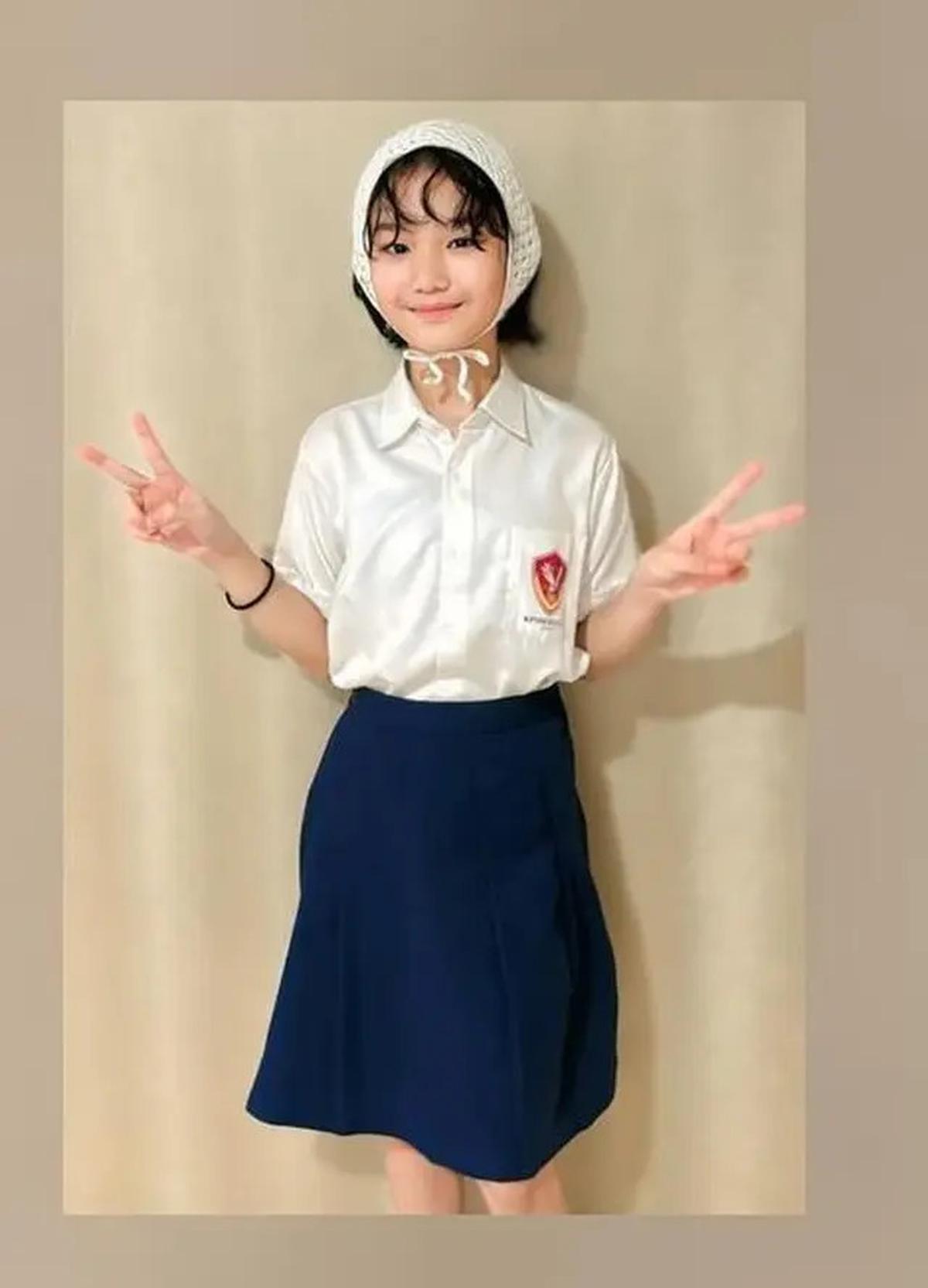 6 Potret Bilqis Anak Ayu Ting Ting Pakai Seragam, Sekolah di Kinderfield Highfield School
