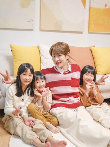 Onew SHINee dan Kimbab Family. (Instagram/ kimbabfamily.official)