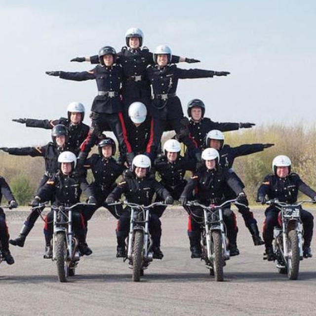 Intip Aksi Ekstrim Para Biker Di Atas Motor Jadul Otomotif Liputan6 Com