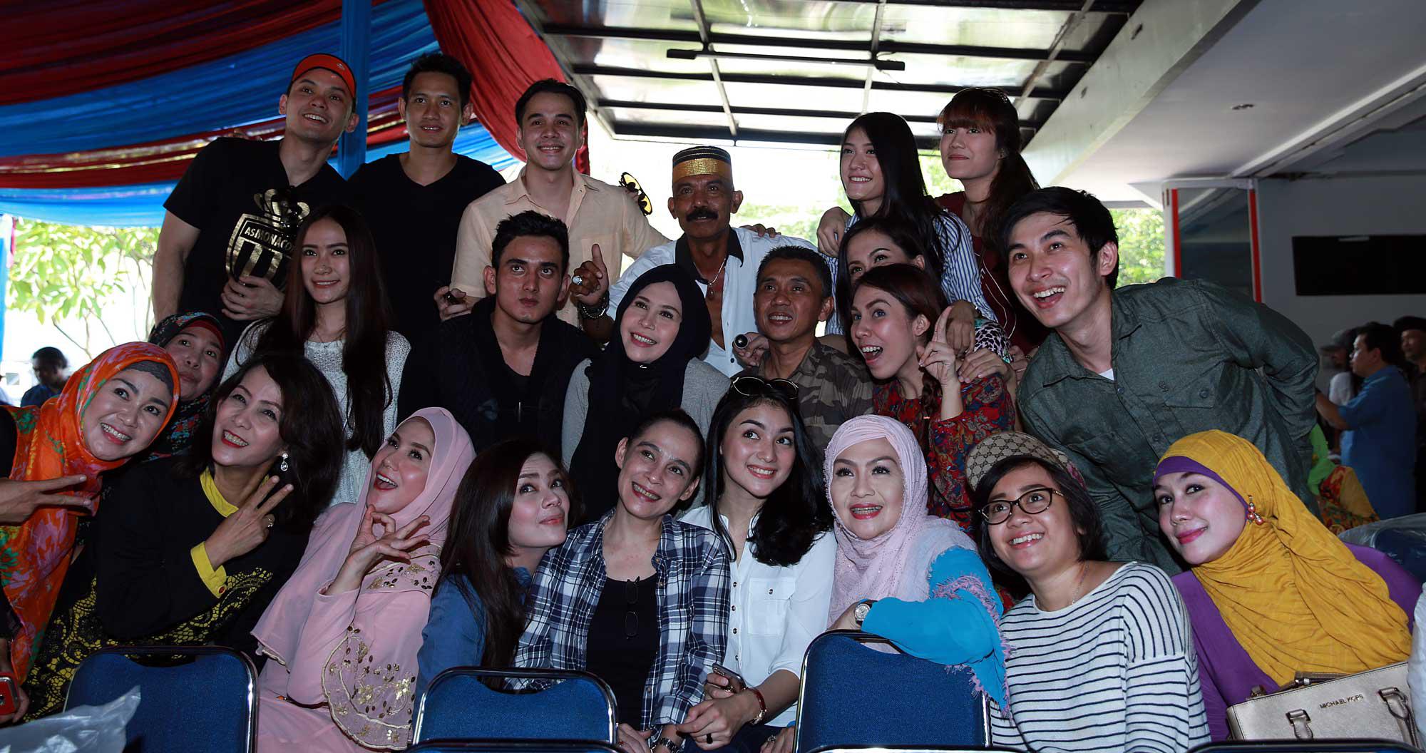 Film 90 An Derry Sudarisman Pelawak Yang Eksis Jadi Pesinetron News Entertainment Fimela Com