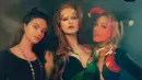 The Riverdale Girls, yang terdiri dari Lili Reinhart, Madeleine Petsch, dan Camilla Mendes kembali tampil sempurna di Halloween tahun ini. Lili Reinhart sebagai Harley Quinn, Madeleine Petsch sebagai Poison Ivy, dan Camilla Mendes sebagai Cat Woman. [Foto: Instagram/lilireinhart]