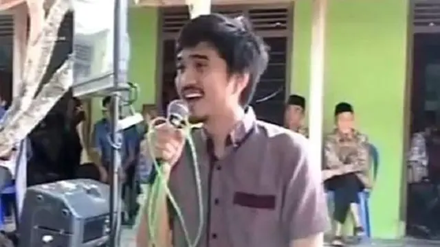 Momen Duta Sheila On 7 Difoto Diam-Diam Saat Tampil Sederhana, Suka Jajan Pinggir Jalan