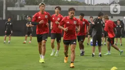 Setibanya di Jakarta, tim nasional Jepang langsung memulai latihan. (Liputan6.com/Herman Zakharia)