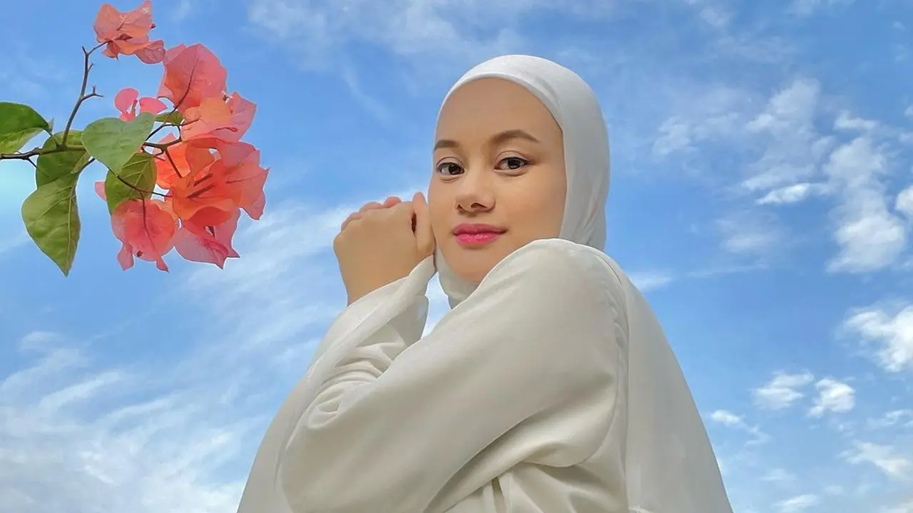 Dinda Hauw