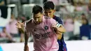 <p>Ini menjadi penanda debut Lionel Messi di Inter Miami. Juara Piala Dunia 2022 itu langsung diberikan ban kapten Vice City di lapangan. (AP Photo/Lynne Sladky)</p>