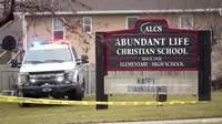 Penembakan di Abundant Life Christian School (Sekolah Kristen Abundant Life) di Madison, Wisconsin, AS, 16 Desember 2024. (AP/Morry Gash)