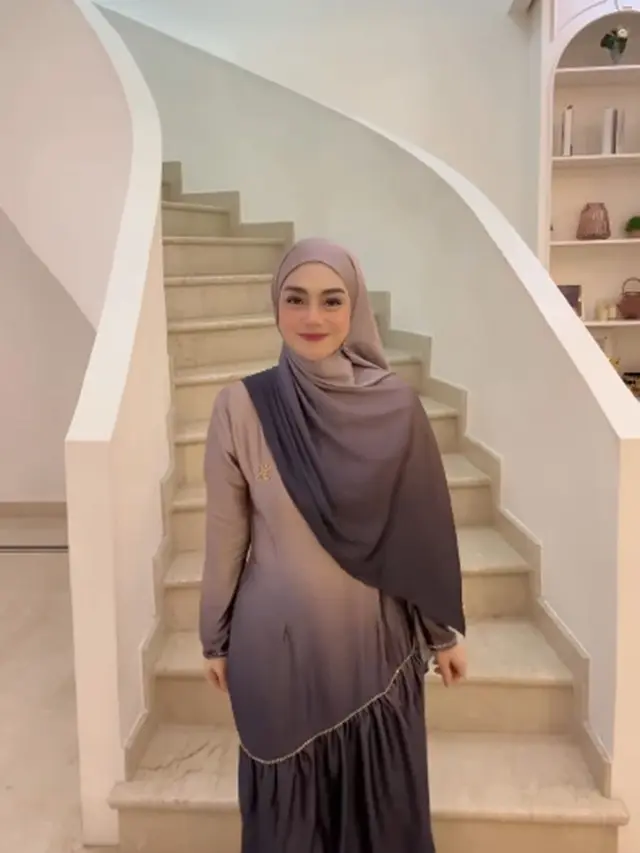 Potret Gamis Celine Evangelista