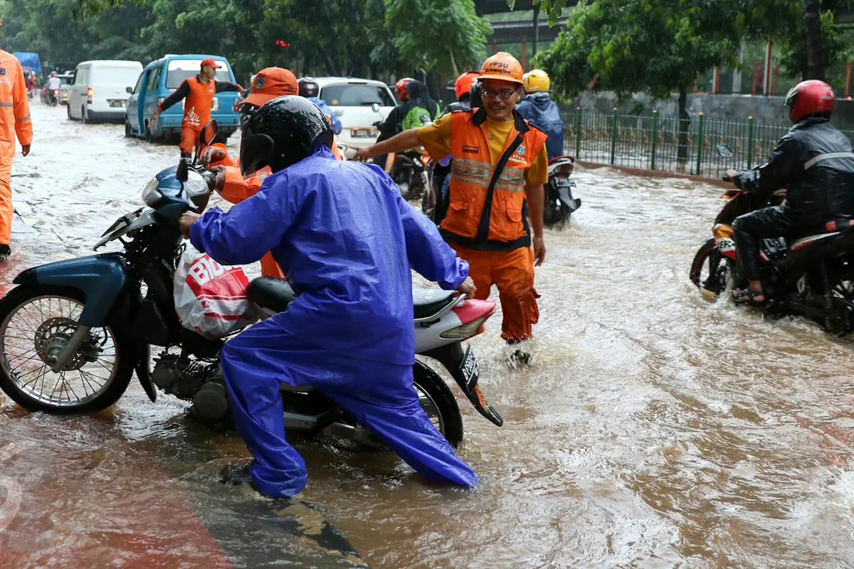 20160212-Hujan Deras, Lenteng Agung Banjir hingga 50cm