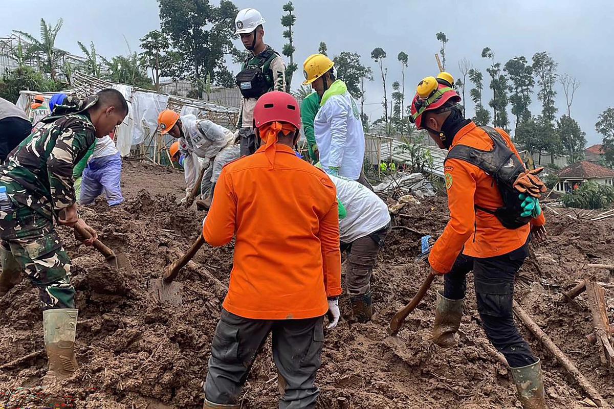 FOTO: Hari Kelima Pencarian Longsor Bandung Barat Total Korban Ditemukan 53 Jiwa