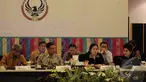 Menag Lukman Hakim Saifuddin (kedua kiri) memimpin rapat koordinasi tingkat menteri di Kantor Kemenko PMK, Jakarta, Kamis (11/12/2014). (Liputan6.com/Miftahul Hayat)